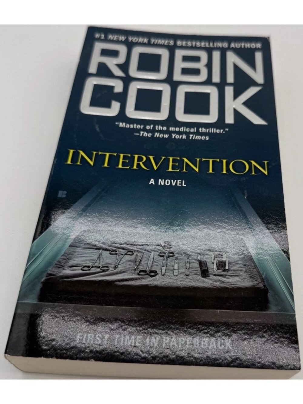 Intervention By Robin Cook Paperback Very Good